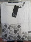 D-Struct Mens Grey T Shirt size L new & packaged