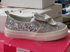 Miss Sophia Girls Silver shoe with sequence  design on the main body of the shoe also bow on