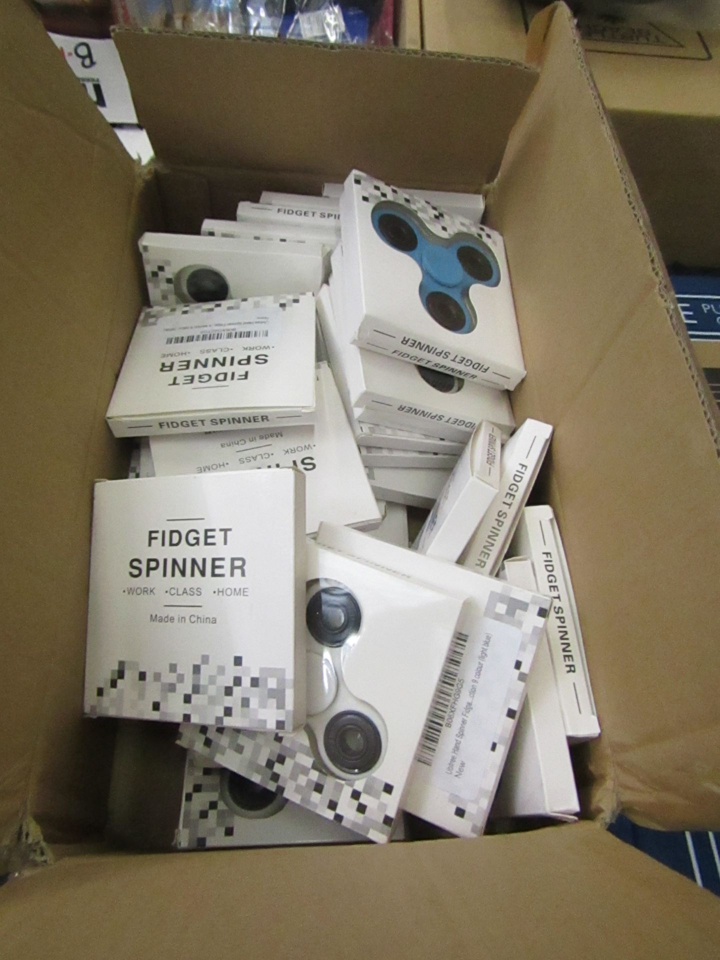 Aprrox 30 Fiidget Spinners various colours all new & boxed