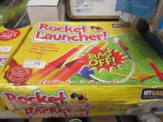 2x rocket launcher for outdoors , boxed