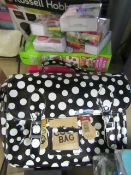 8 X Items being.. 1 X Small polka dot cool bag, 1 X Hair roller gift set, 1 X Yummie Mummies