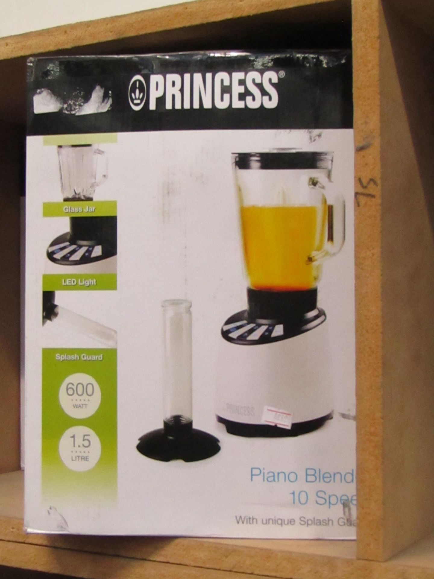 Princess piano 10 speed blender, tested working and boxed.