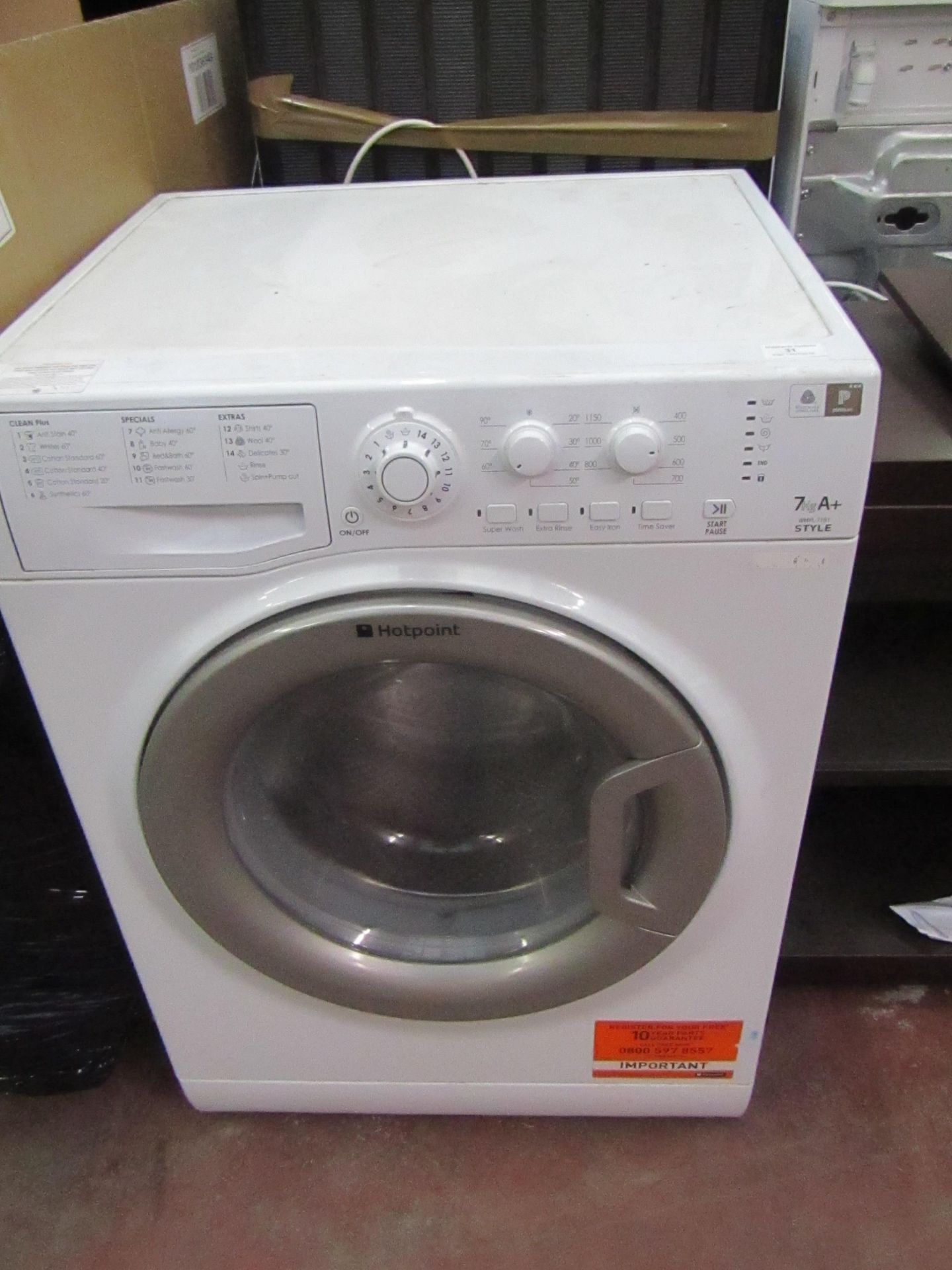 Hotpoint Style 7kg washing machine , powers on and spins.