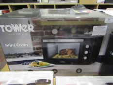Tower mini oven with hot plates, tested working and boxed.