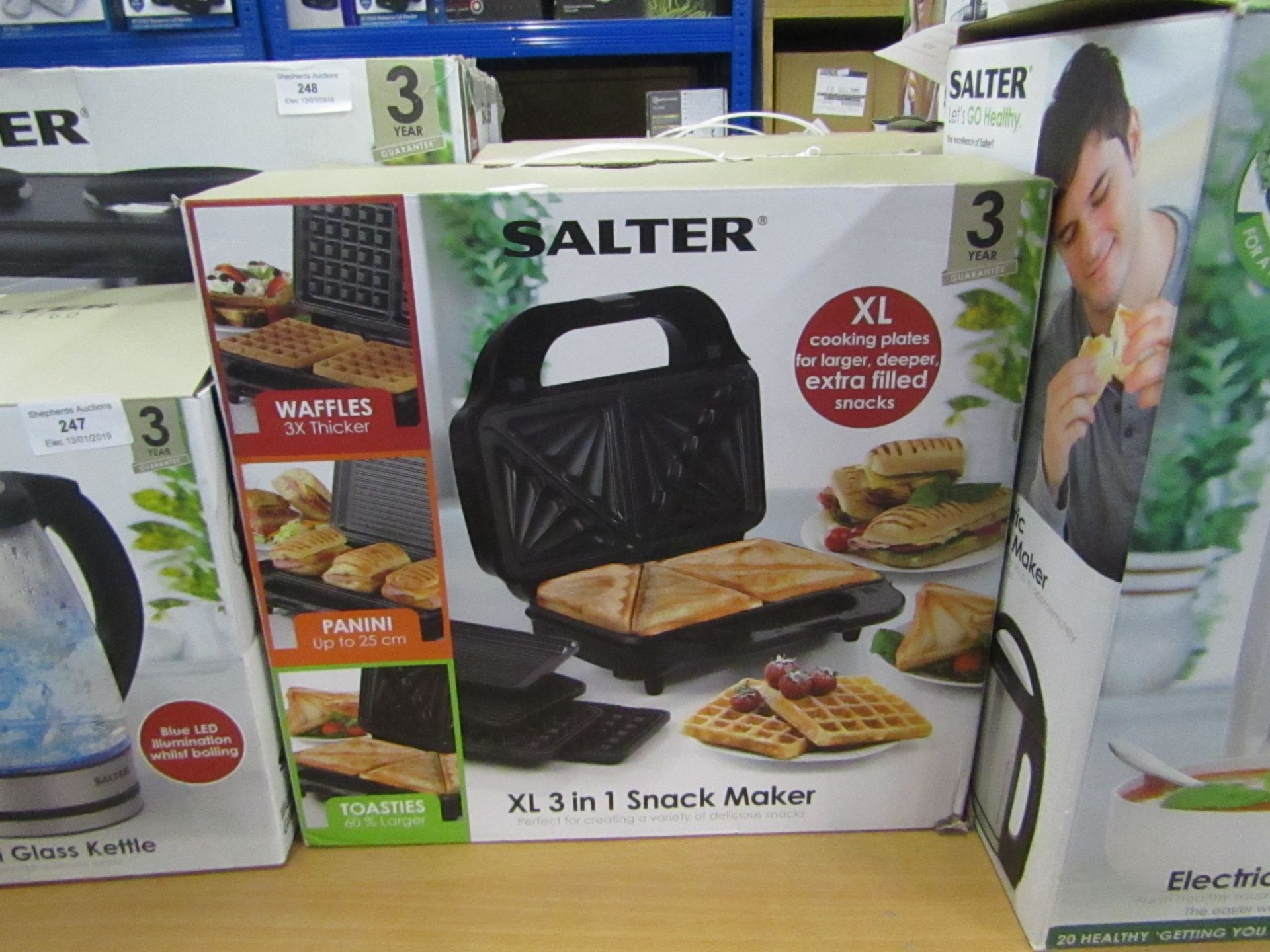 Salter XL 3 in 1 snack maker tested working and boxed.