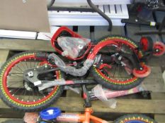 Child's Bike, comes complete with front basket, mud guards, water bottle and Stabilisers, please see