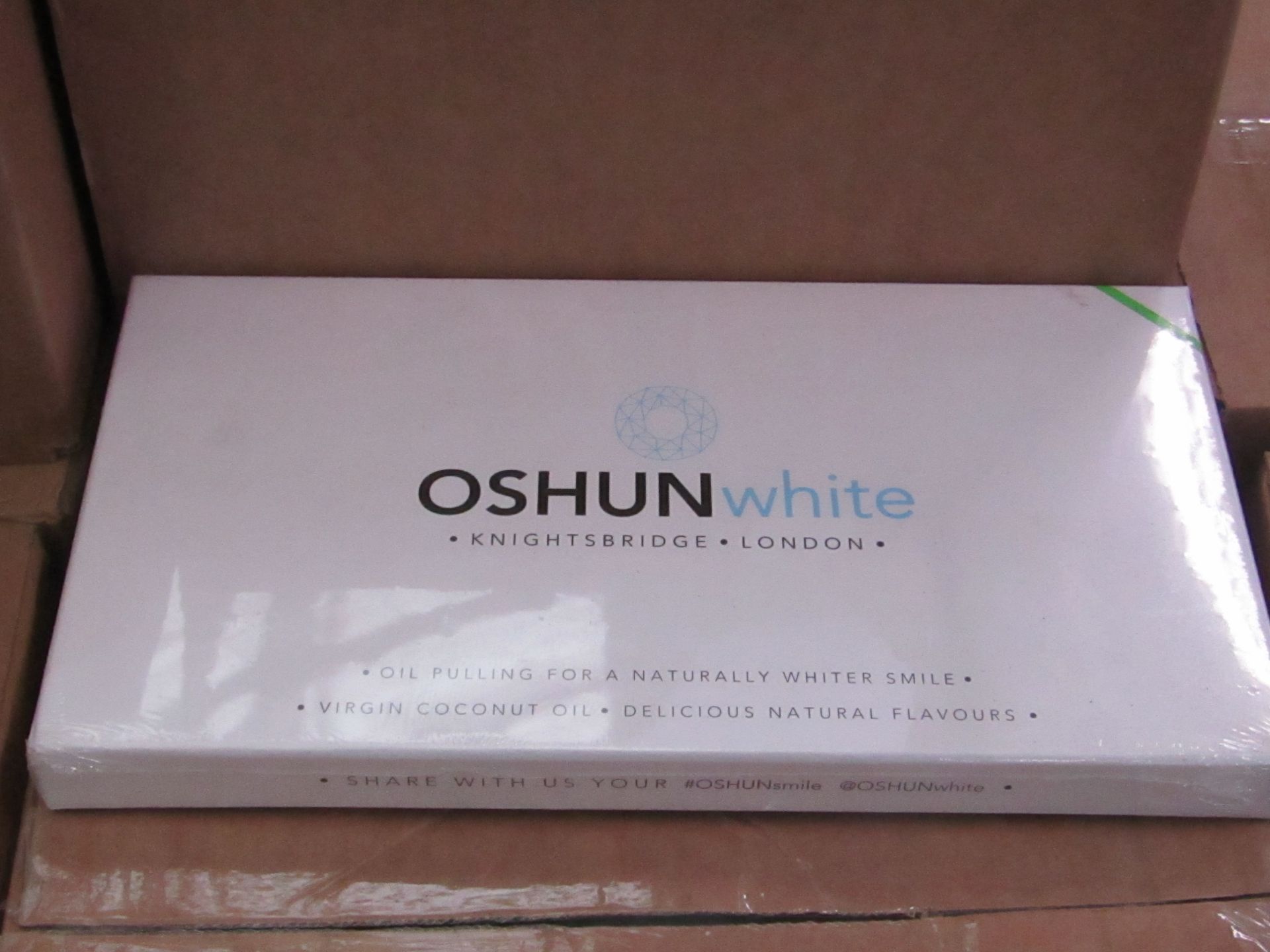 20x Oshun White crushed lime flavoured teeth whitening kits, all new and boxed.