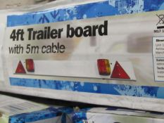 Streetwize 4ft trailer board with 5m cable. Unchecked & boxed.
