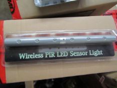 10 x of wireless PIR LED sensor lights , packaged.