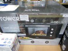 Tower 28 litre mini oven with hot plate, tested working and boxed
