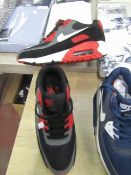 Nike Airmax trainers, size 4, new. Please note we are unsure if these are genuine or styled like