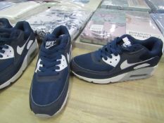 Nike Airmax trainers, size 4, new. Please note we are unsure if these are genuine or styled like