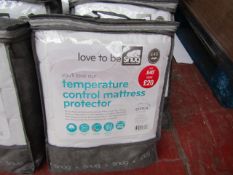 Snug Temperature control mattress protector size single, new in packaging RRP £40