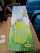 8L Pressure sprayer, new and boxed.