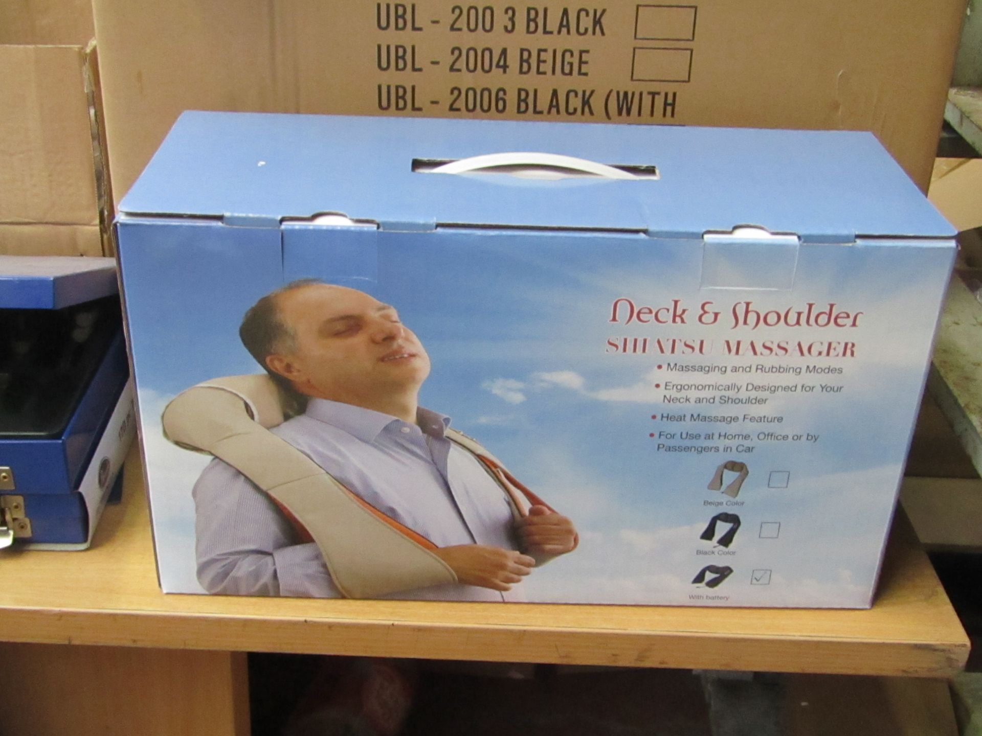 Neck and shoulder Shiatsu massager , boxed.