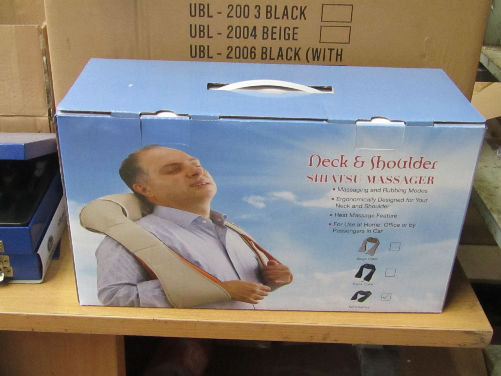 Neck and shoulder Shiatsu massager , boxed.