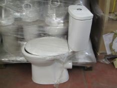 Unbranded Roca toilet pan with seat & cistern to match (also comes with flush system). All new &