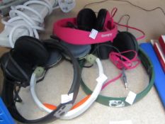 4x Skull Candy various designed headphones, all untested.