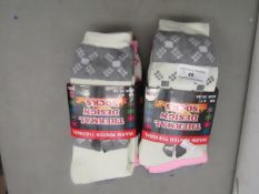 2 x packs of 3 women's warm winter thermal design socks sizes 4-7 , new and packaged.