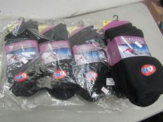 12 X Pairs of Mens Thermal socks size 6-11 new in packaging