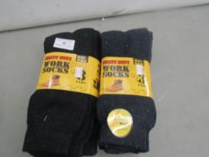 6 X Pairs of Heavy duty work socks size 6-11 new in packaging