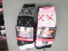 2 x packs of 3 women's warm winter thermal design socks sizes 4-7 , new and packaged.