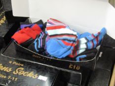 4x Pairs of men's socks, size: 7-11. New & boxed.