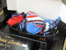 4x Pairs of men's socks, size: 7-11. New & boxed.