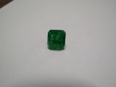 This stunning Square Zambian Emerald  - I1 Clarity - Gemstone type: Emerald - Weight: 8.95 cts. -
