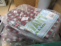 7 x Giant value oven gloves , new and packaged.