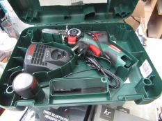 Bosch 12v easy cut hand saw, no power but complete, clearly used
