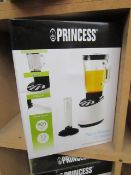 Princess piano blender 10 speed, new and boxed.