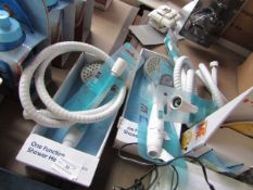 Lot contains: 3x shower heads and 3x shower hoses, all unchecked