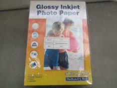 12x Packs each containing 40x sheets of glossy inkjet photo paper, A4, 220g/m². All new in