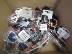 Approx 22 x various sunglasses , all come with tags or labels.