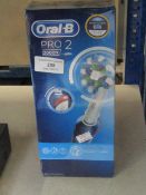Oral-B Pro 2 2000N electric toothbrush, untested and boxed.