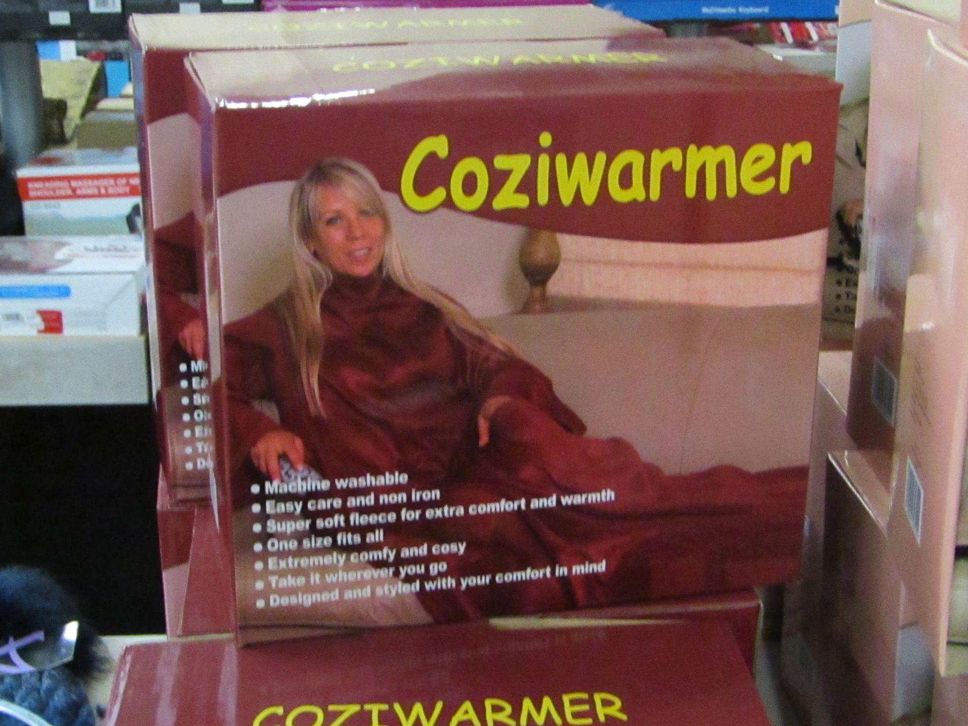 Coziwarmer Burgundy Snuggle Blanket. New & boxed.