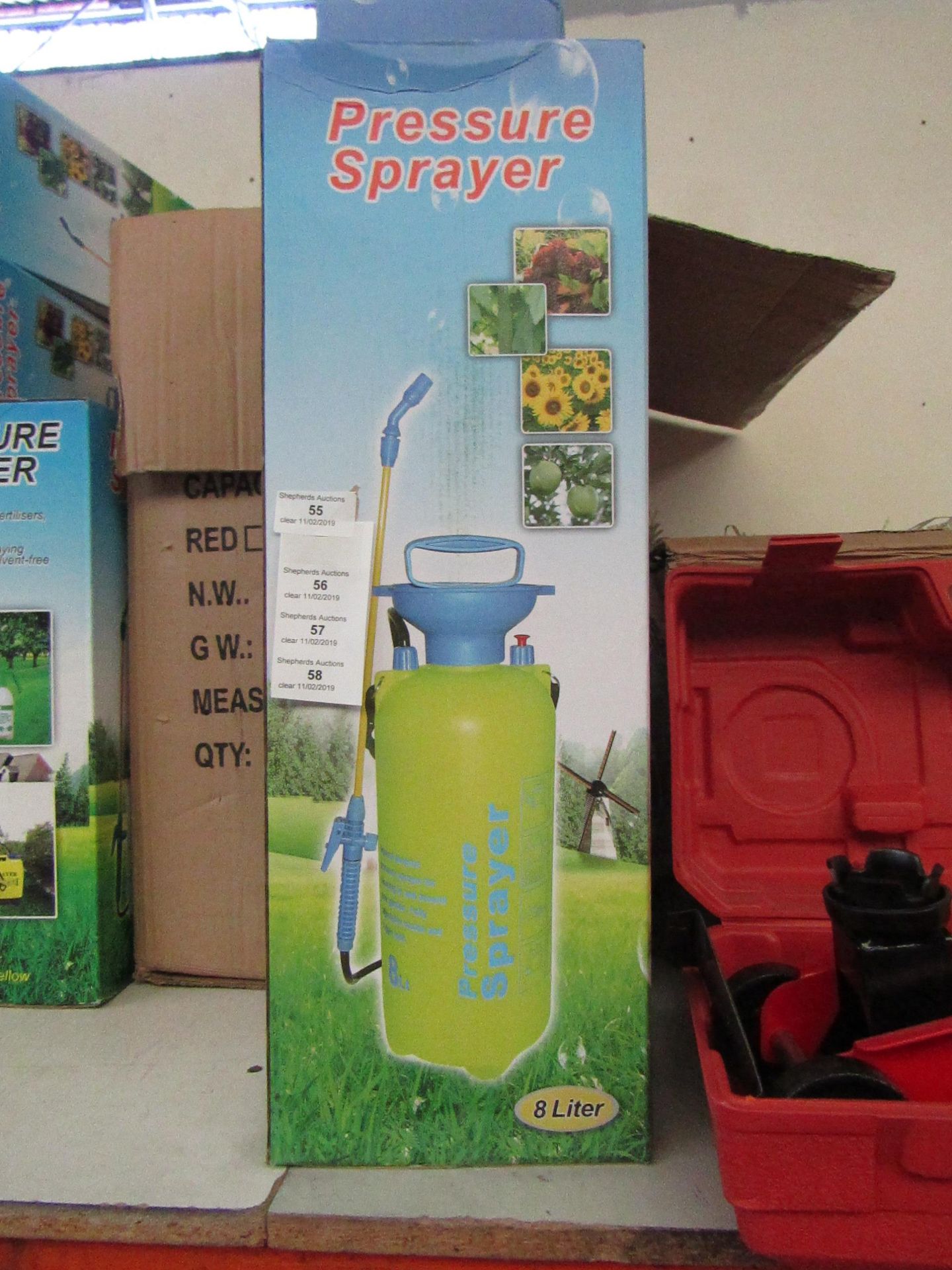 8ltr pressure sprayer, new and boxed