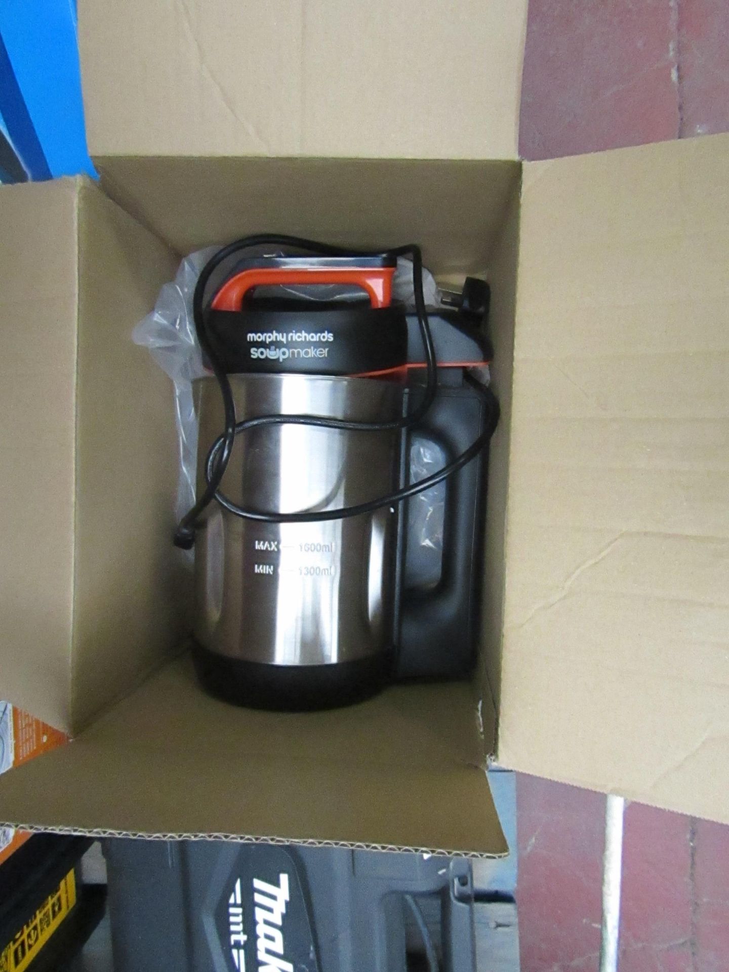 Morphy Richards soup maker, powers on and boxed