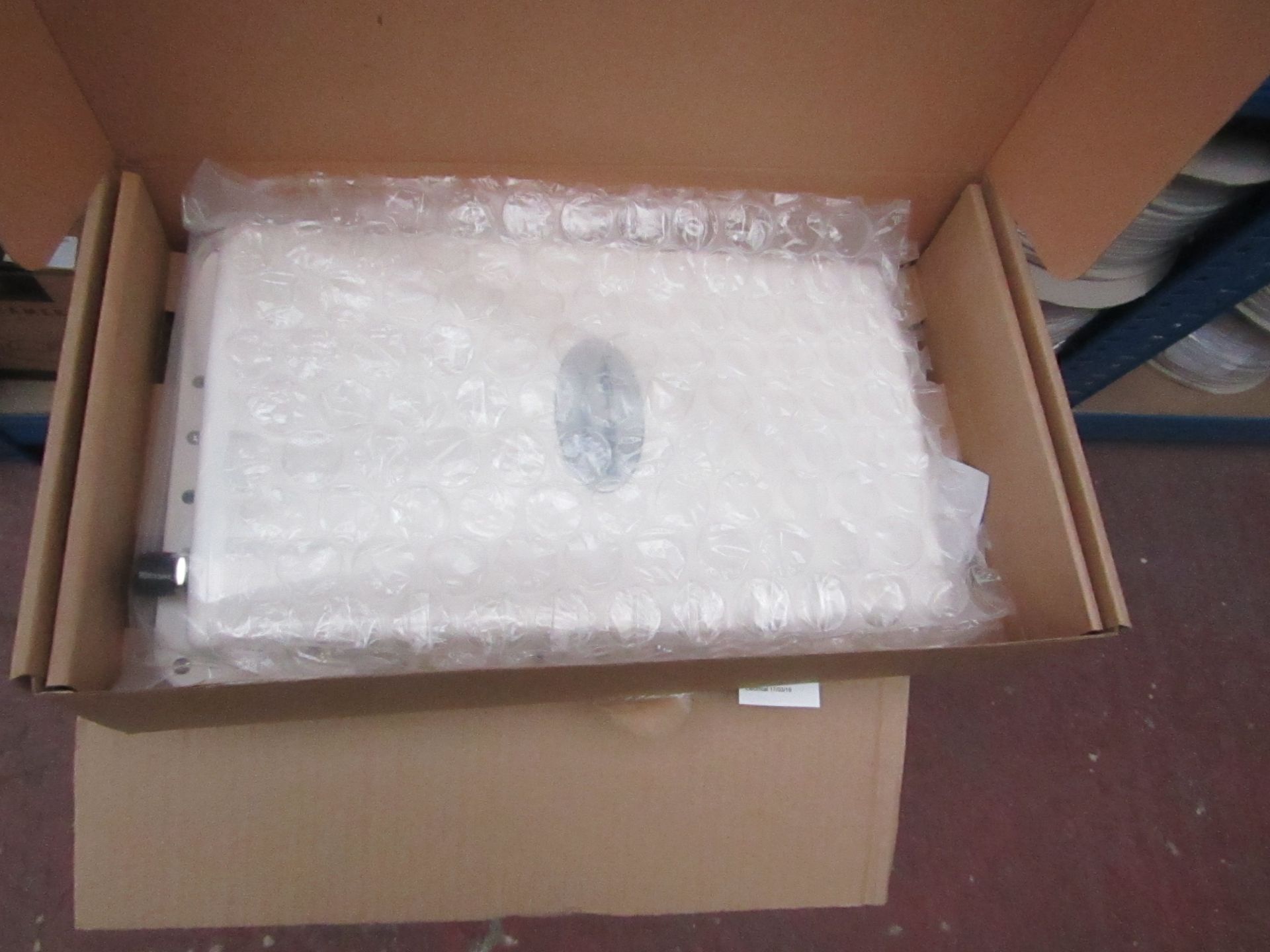 High gain patch antenna, new and boxed.