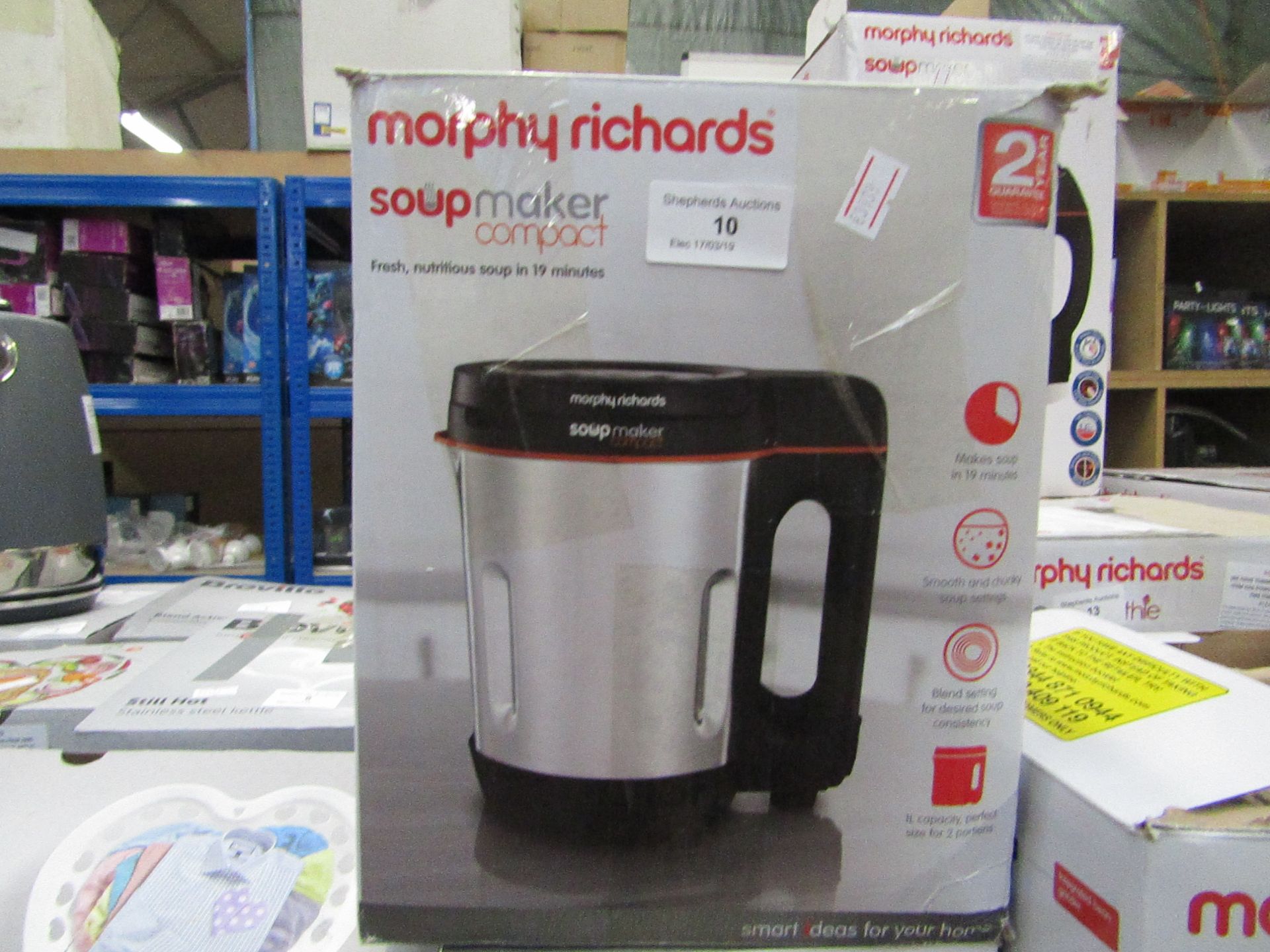 Morphy Richards soup maker compact powers on and boxed
