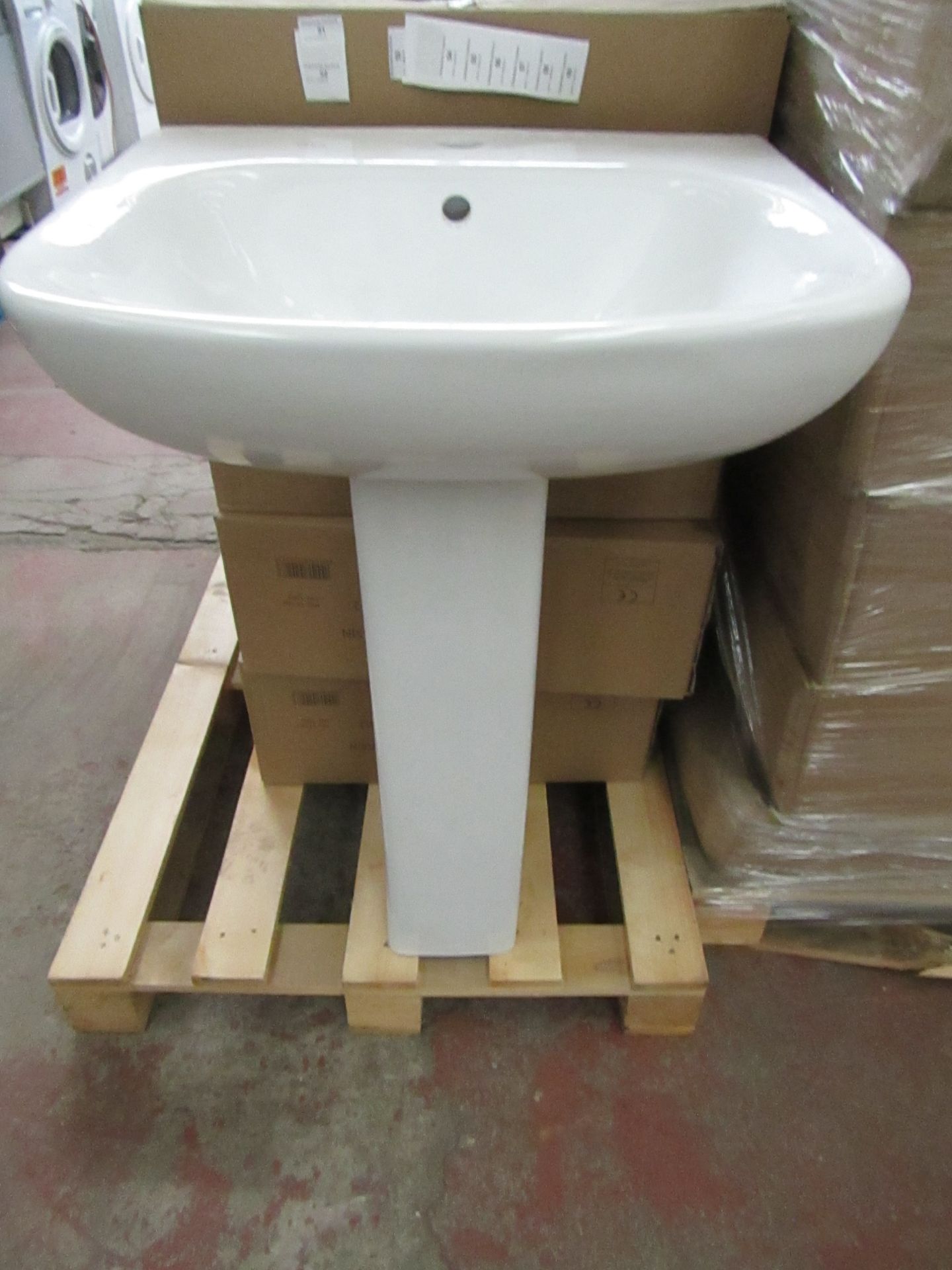 Seattle 540mm sink with a Albany/Solene full pedestal, the pedestal is the same as the seattle