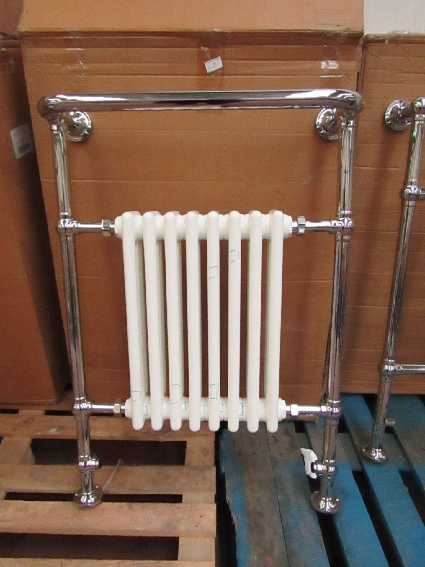 Imperial Malmo 8 bat radiator approx 952x675, has some minor blemishes in metal which hasn't