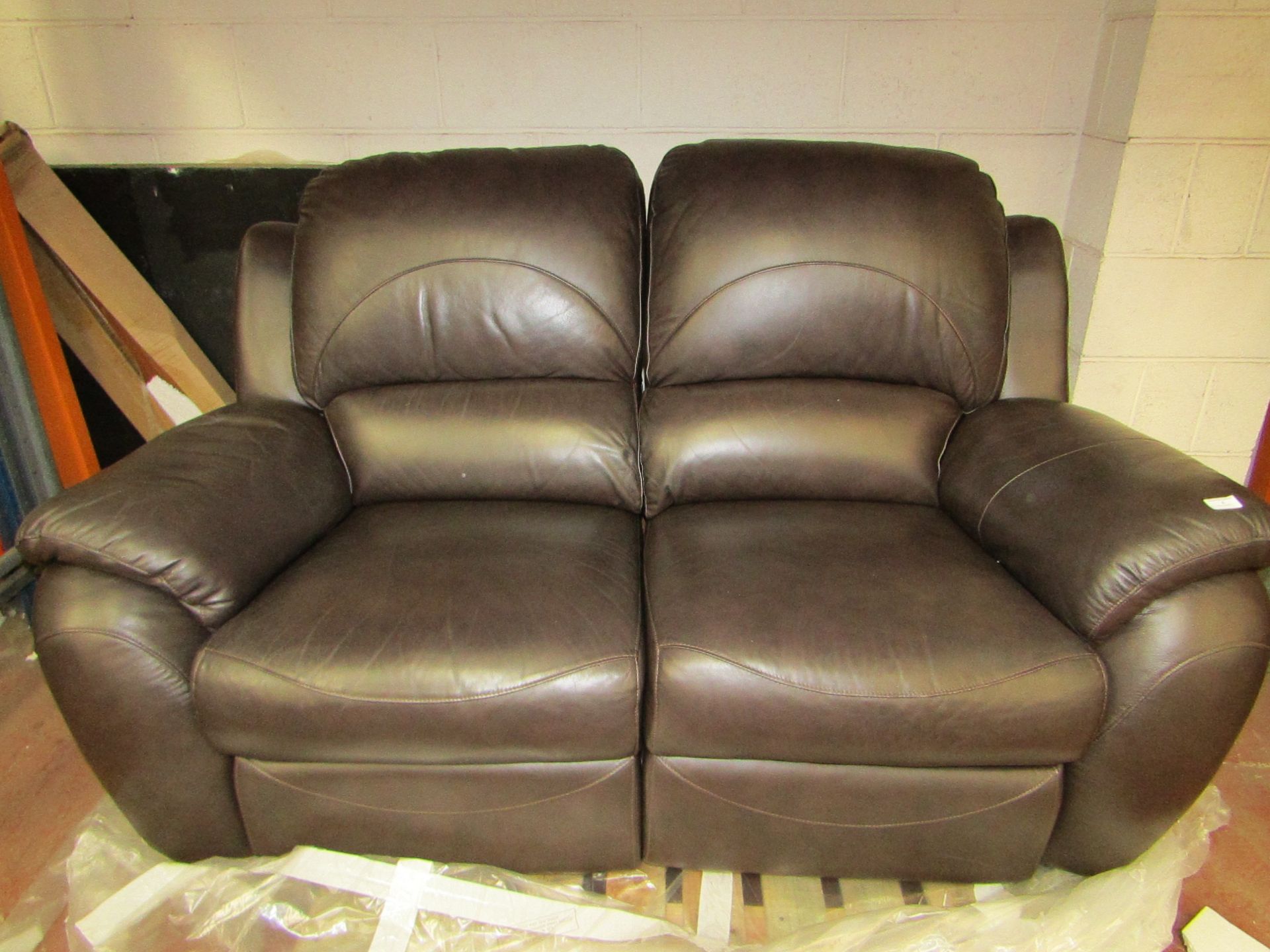 Lay Z Boy 2 seater electric reclining sofa, tested working