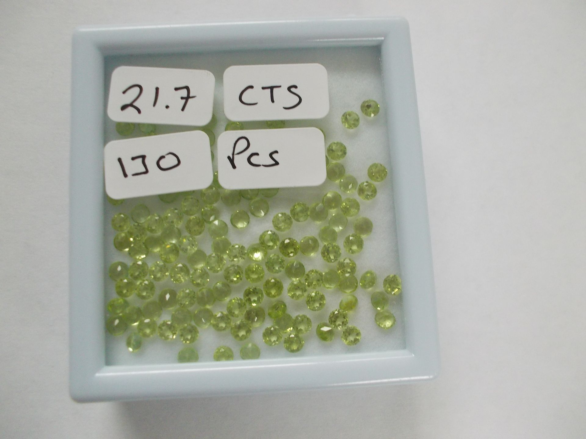 Peridot 21.70 carat 130 pieces Natural Peridot Gemstones.  A fantastic collection for many bespoke