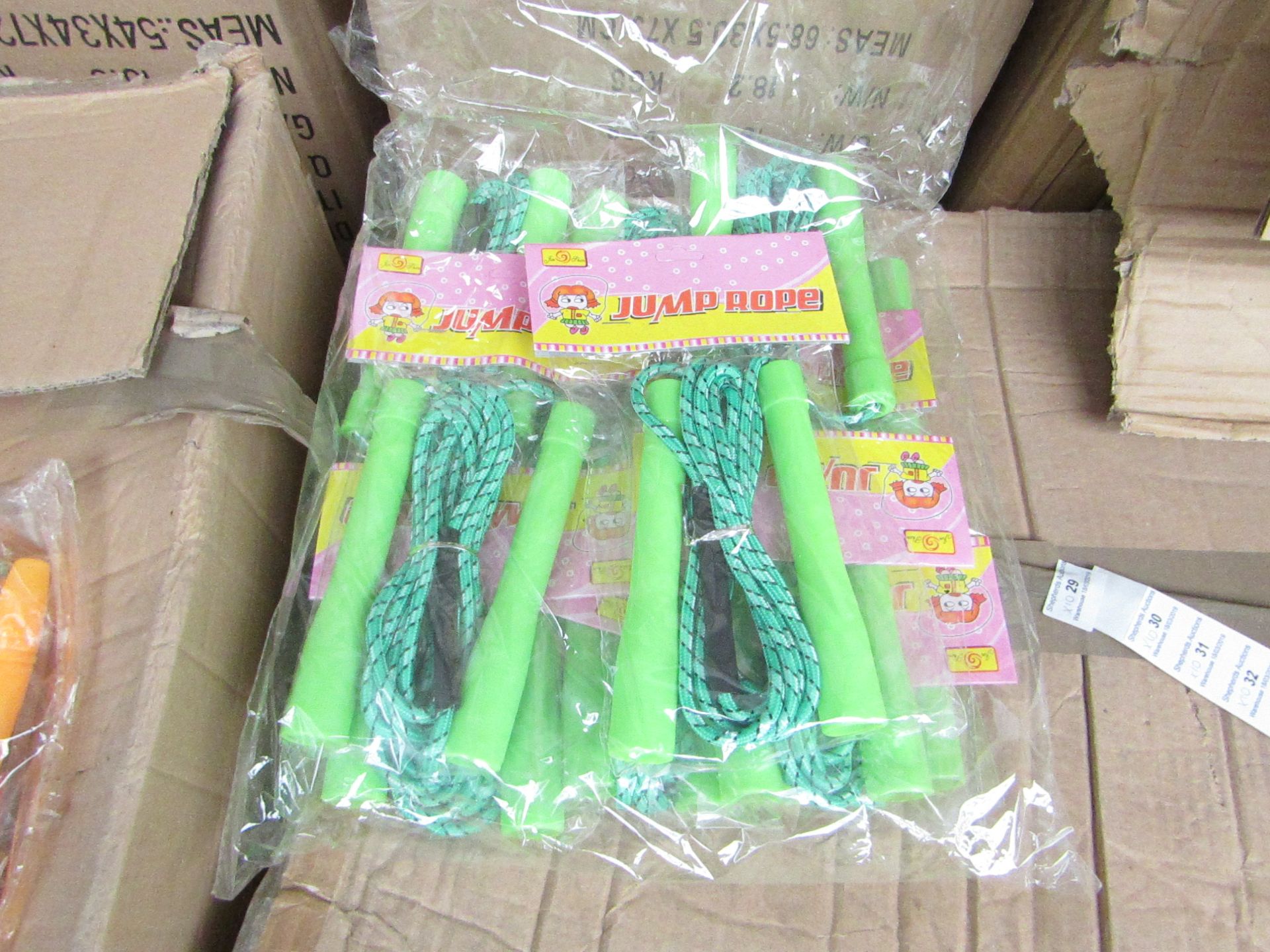 10x Leaping ability Plastic handle skipping ropes.