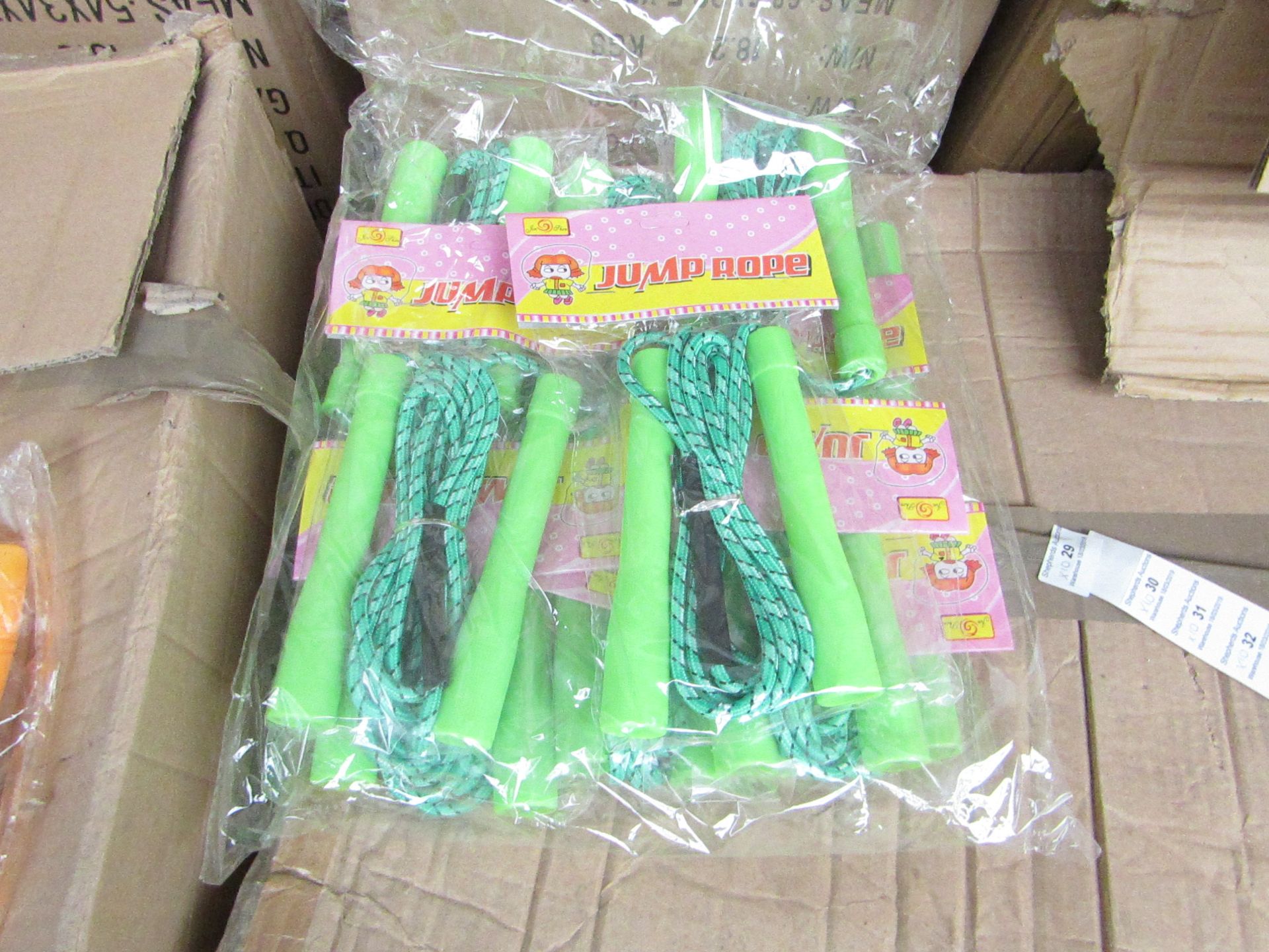 10x Leaping ability Plastic handle skipping ropes.
