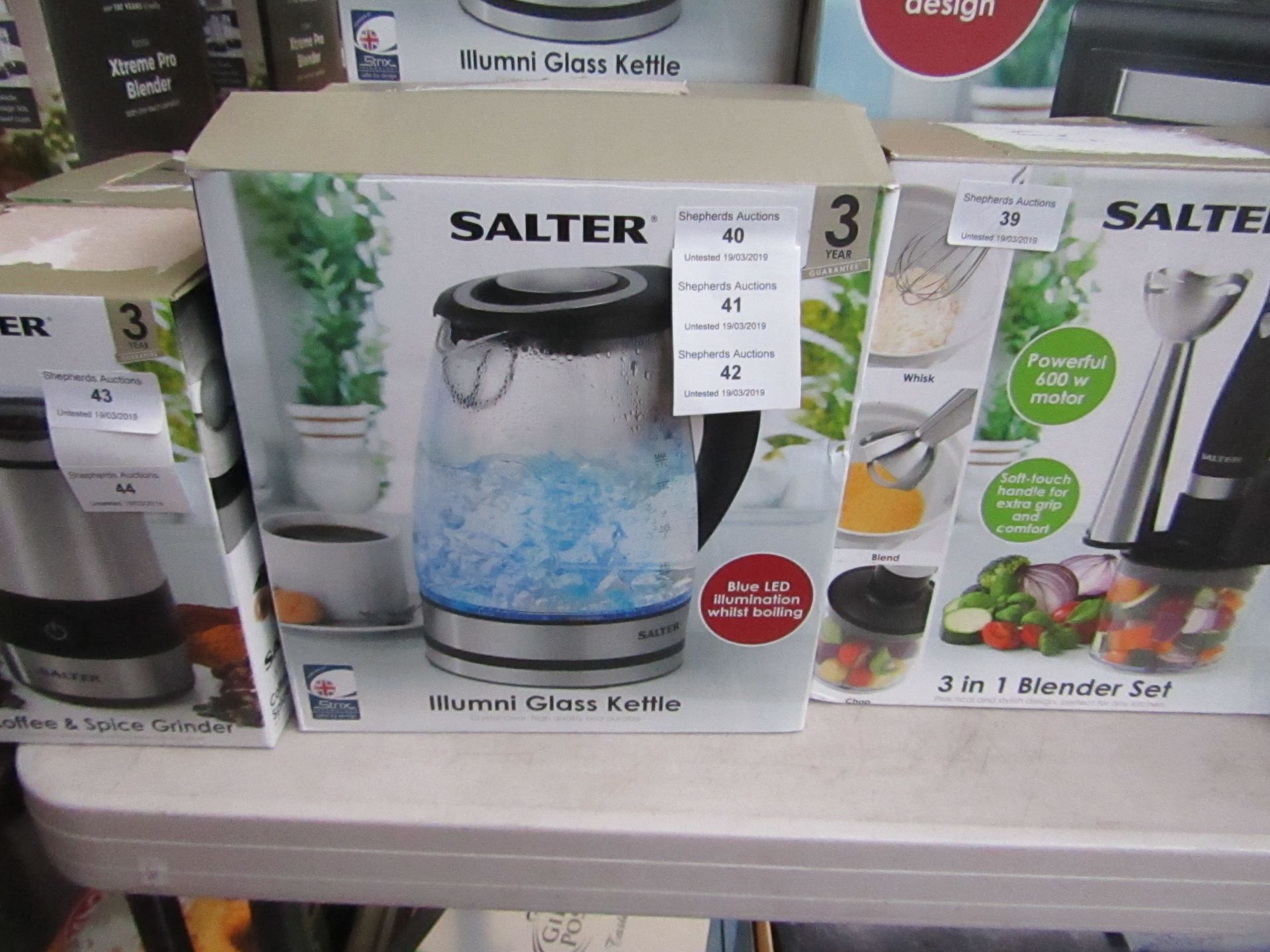 Salter glass kettle , boxed