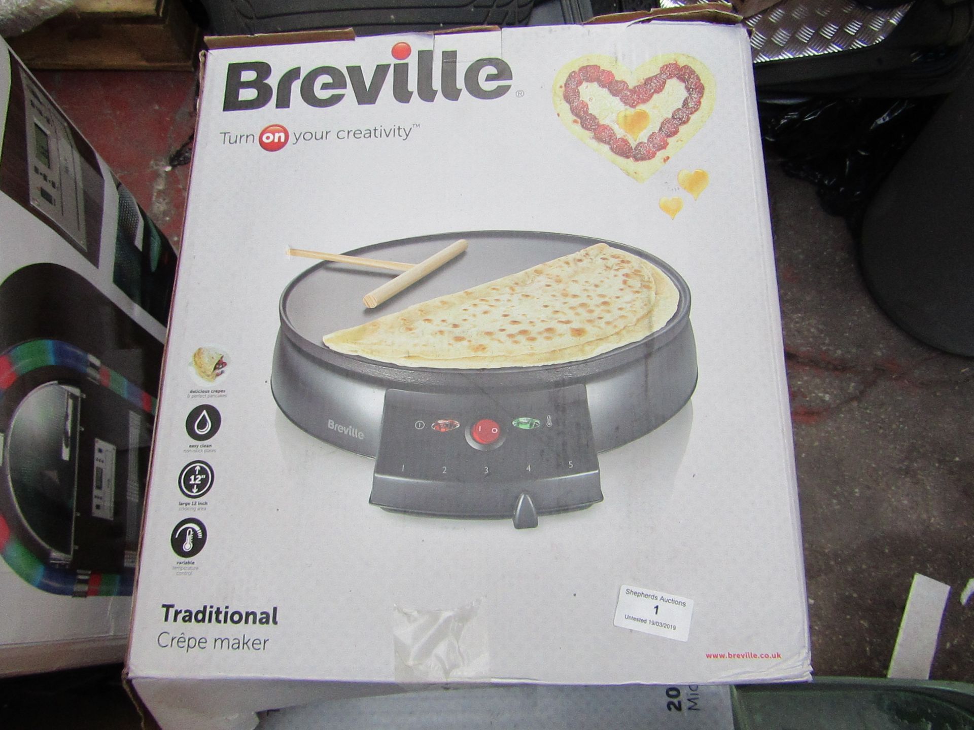 Breville traditional  crepe maker boxed