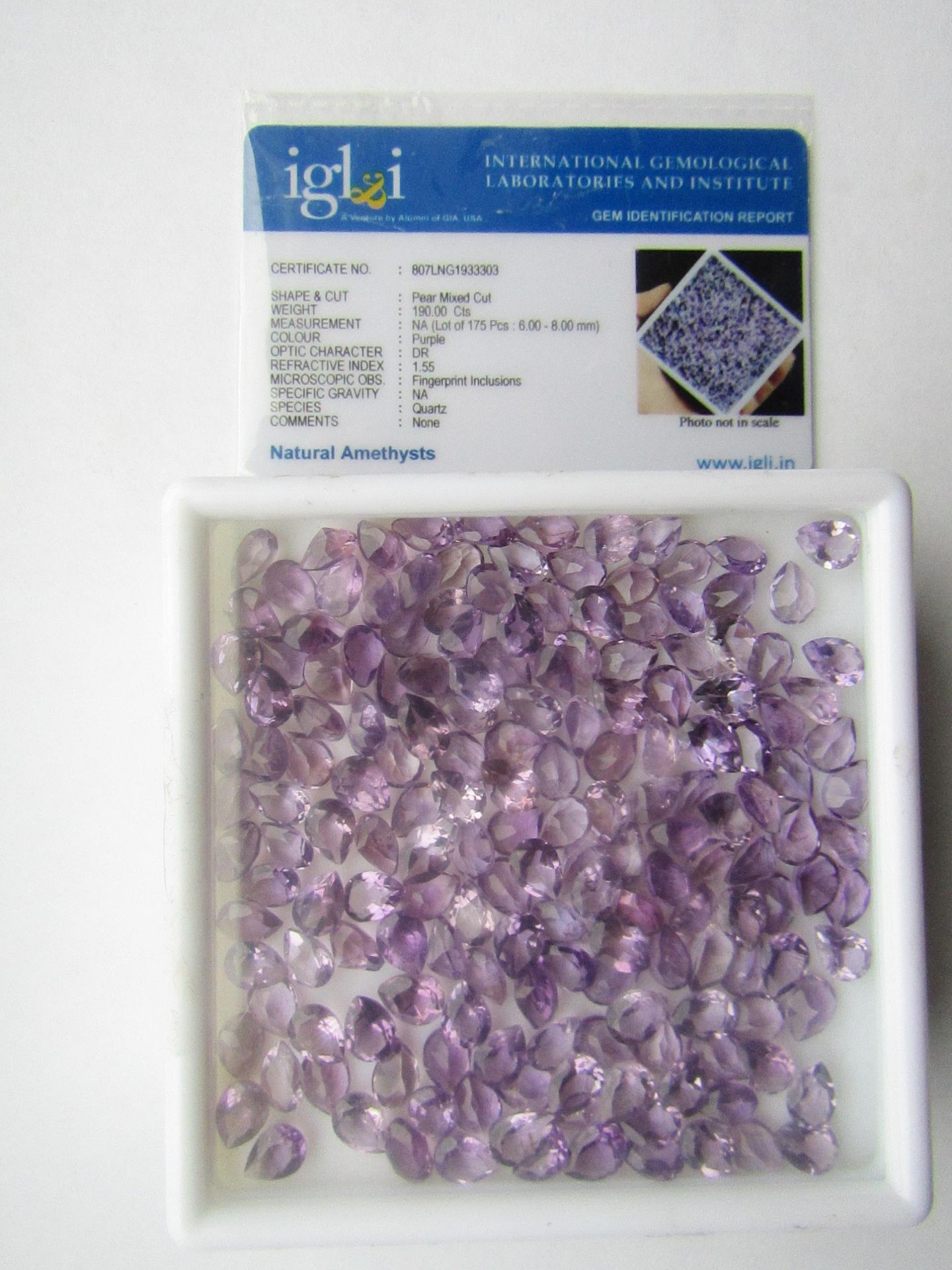 IGL&I Certified Quartz 190.00 carat 175 pieces Natural Brazilian Amethyst. A fantastic collection